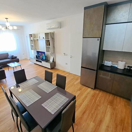 Pazari Luxury Central Apartment 地拉那 外观 照片