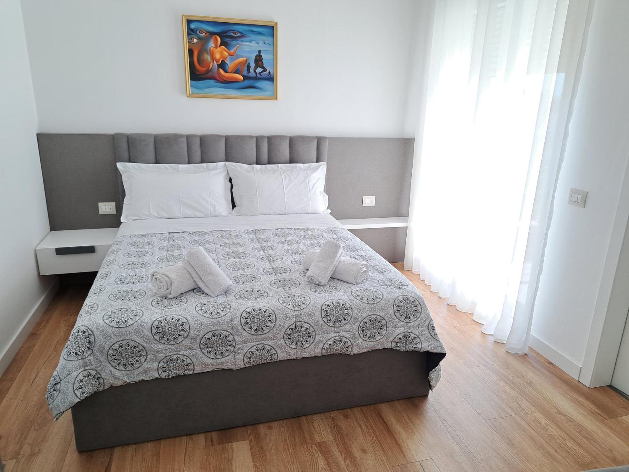Pazari Luxury Central Apartment 地拉那 外观 照片