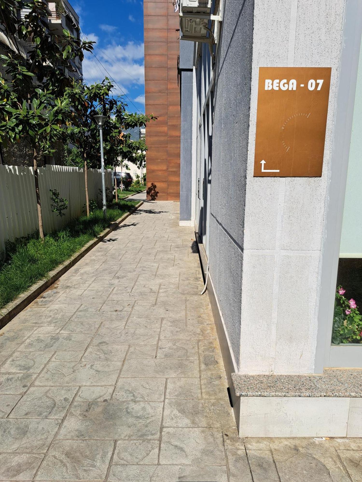 Pazari Luxury Central Apartment 地拉那 外观 照片